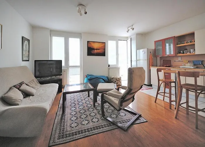 Pleasant Apartment Close To City Center