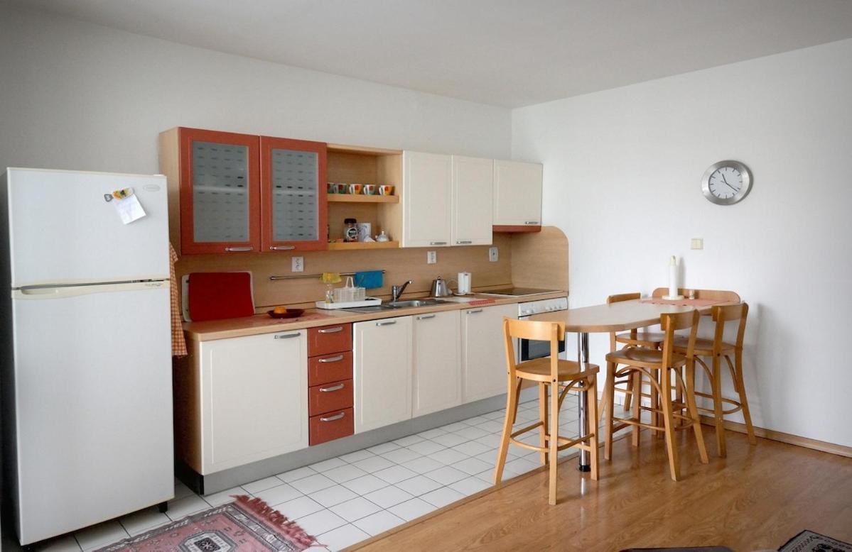 Pleasant Close To Center * Praga